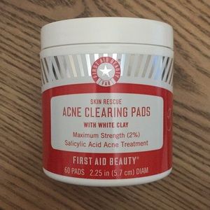First Aid Beauty — Acne Clearing Pads